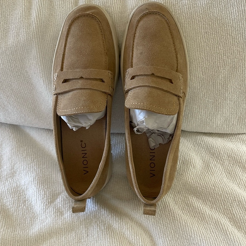 Vionic Uptown Loafer size 8.5